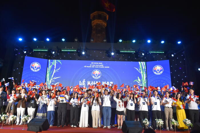 120 đại biểu thanh niên sinh viên kiều bào tham dự Lễ khai mạc