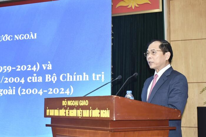 Phó Thủ tướng, Bộ trưởng Ngoại giao Bùi Thanh Sơn phát biểu tại Hội thảo
