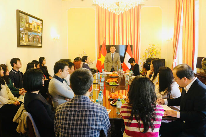  Hơn 30 nhà khoa học, chuyên gia, doanh nhân trẻ tham dự buổi Tọa đàm 