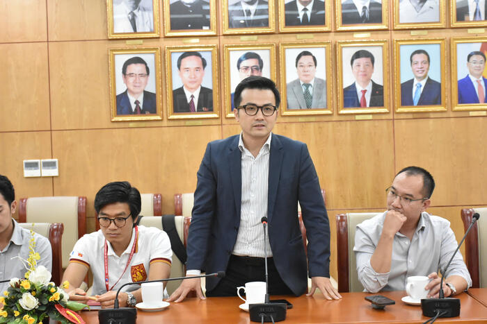 Các đại biểu chia sẻ, đóng góp ý kiến tại buổi gặp gỡ