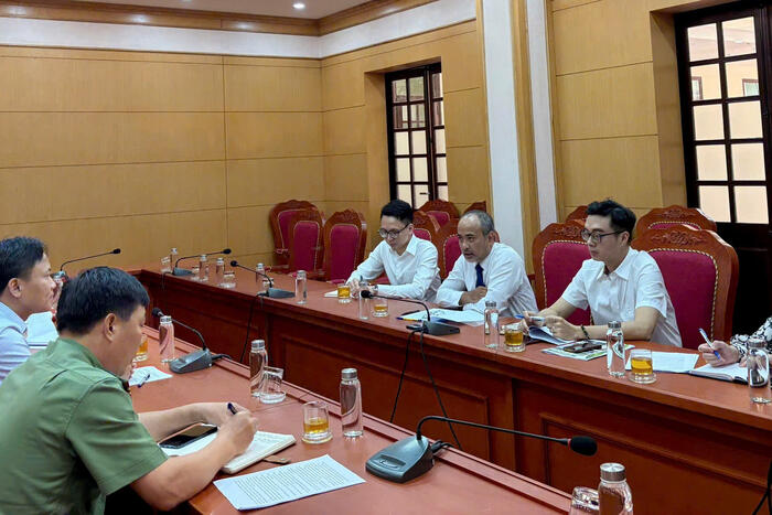 Ông Nguyễn Trung Kiên đã có cuộc làm việc với ông Nguyễn Đức Thăng, Phó Chánh Văn phòng Ủy ban nhân dân tỉnh Ninh Bình và đại diện một số sở, ban, ngành của Tỉnh