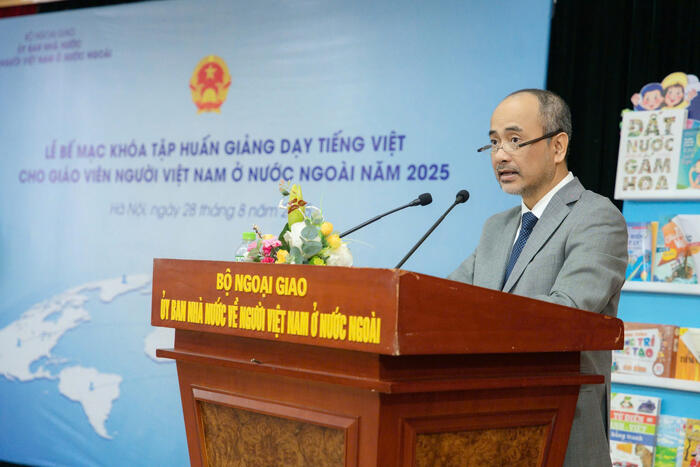 Ông Nguyễn Trung Kiên, Chủ nhiệm Uỷ ban Nhà nước về nước Việt Nam ở nước ngoài phát biểu tại chương trình