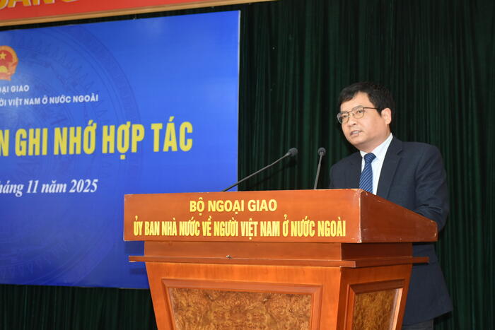 PGS.TS Đặng Hoài Bắc, Giám đốc Học viện Công nghệ Bưu chính Viễn thông phát biểu lễ buổi lễ