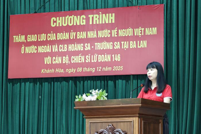 Bà Phạm Thị Kim Hoa - Phó Chủ nhiệm Ủy ban phát biểu tại buổi lễ