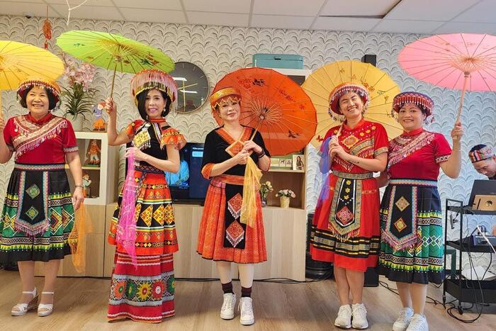 Tiết mục múa hát đậm sắc Việt