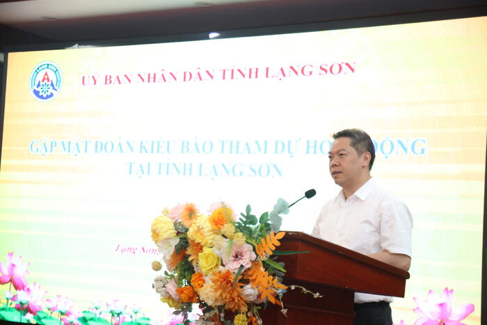 Phó Chủ tịch UBND tỉnh Lạng Sơn Đoàn Thanh Sơn phát biểu tại buổi gặp gỡ 