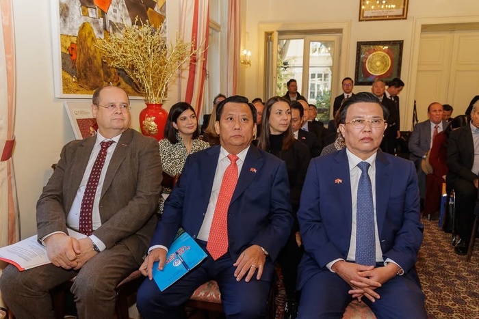 Các đại  biểu tham dự Diễn đàn 