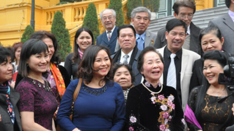 Phó Chủ tịch nước Nguyễn Thị Doan tiếp đoàn kiều bào nhân dịp Tết Ất Mùi
