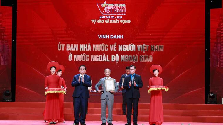 Chương trình 'Vinh quang Việt Nam': Tạo động lực cho phong trào thi đua yêu nước