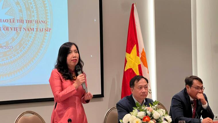 Thứ trưởng Bộ Ngoại giao Lê Thị Thu Hằng thăm cộng đồng người Việt tại Cộng hòa Síp