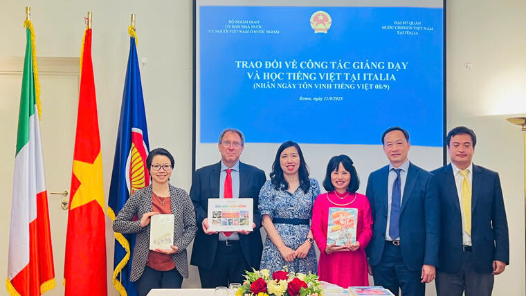 Thứ trưởng Bộ Ngoại giao Lê Thị Thu Hằng gặp gỡ cộng đồng và gặp mặt đại diện các trường Đại học của Italia nhân dịp kỷ niệm Ngày Tôn vinh tiếng Việt