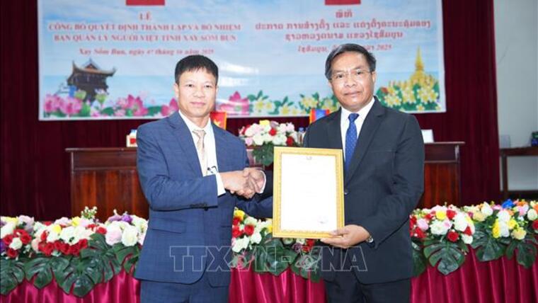Gắn kết cộng đồng và thắt chặt hữu nghị Việt Nam-Lào
