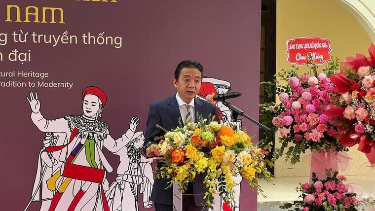 Khai mạc Trưng bày ‘Di sản văn hóa Việt Nam - Sức sống từ truyền thống đến hiện đại’