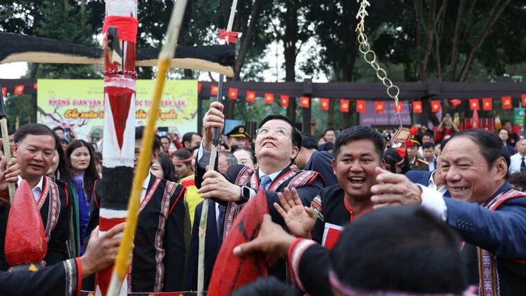 Tưng bừng khai mạc ngày hội "Sắc Xuân trên mọi miền Tổ quốc" 2026