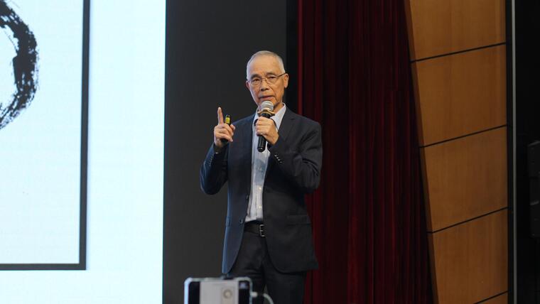 Kiều bào gửi trọn niềm tin ở các đại biểu Quốc hội và Hội đồng nhân dân