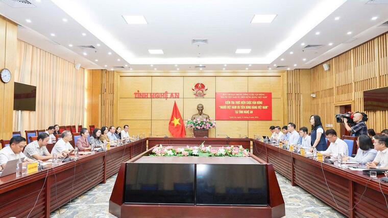 Thứ trưởng Bộ Ngoại giao Lê Thị Thu Hằng thăm, làm việc tại tỉnh Nghệ An