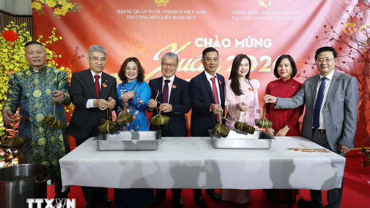 Xuân Bính Ngọ 2026: Người Việt tại Đức rộn ràng đón Tết Cộng đồng