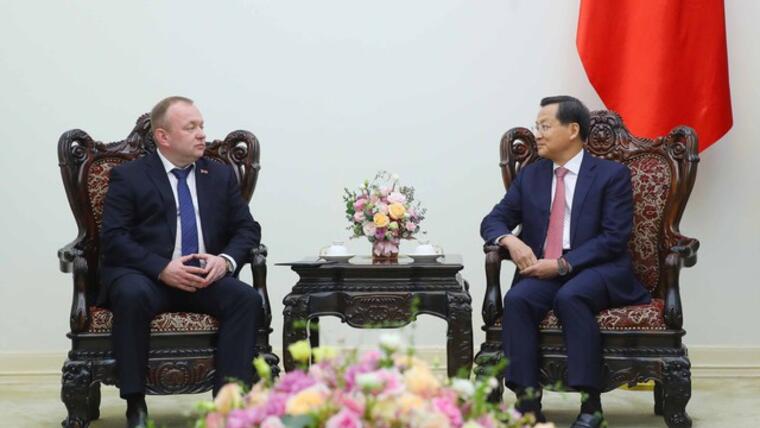 Phó Thủ tướng Lê Minh Khái tiếp Chủ tịch Ủy ban Giám định Tư pháp Belarus