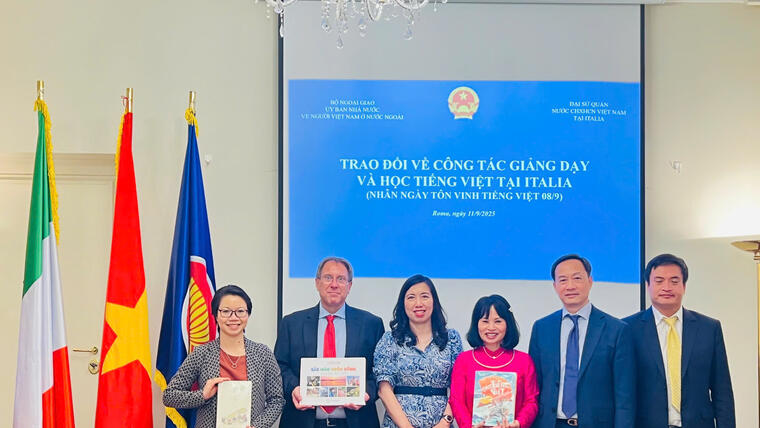 Thứ trưởng Bộ Ngoại giao Lê Thị Thu Hằng gặp gỡ cộng đồng và gặp mặt đại diện các trường Đại học của Italia nhân dịp kỷ niệm Ngày Tôn vinh tiếng Việt