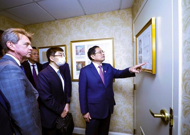CHÙM ẢNH: Thủ tướng và đoàn công tác thăm nơi Chủ tịch Hồ Chí Minh từng làm việc tại Hoa Kỳ - Ảnh 2.