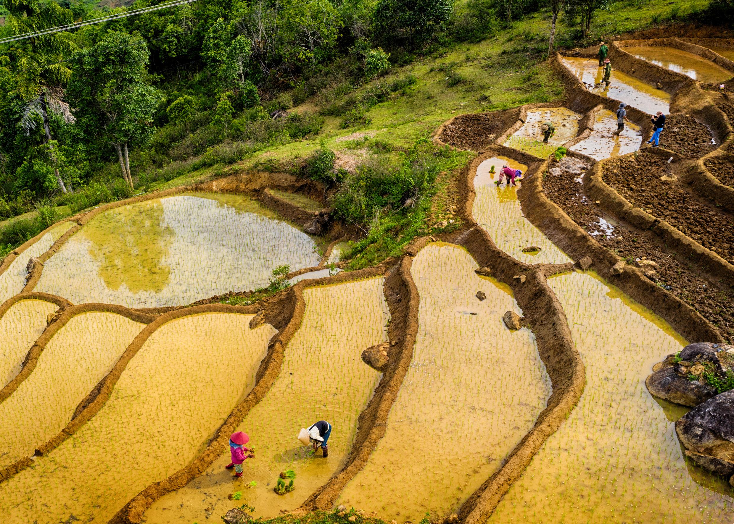 Khám phá vẻ đẹp Tu Mơ Rông