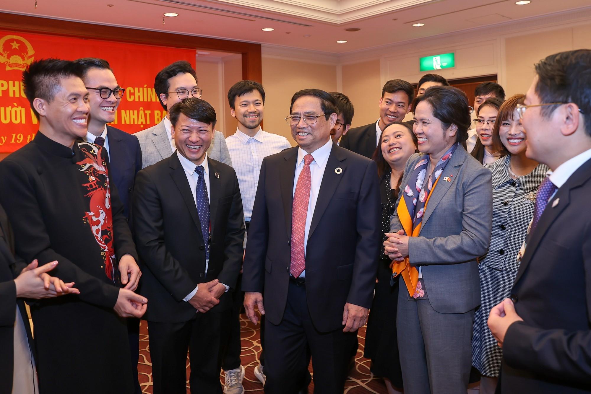 Thủ tướng Phạm Minh Chính gặp mặt cộng đồng người Việt Nam tại Nhật Bản, ngày 19/5/2023. Ảnh: VGP