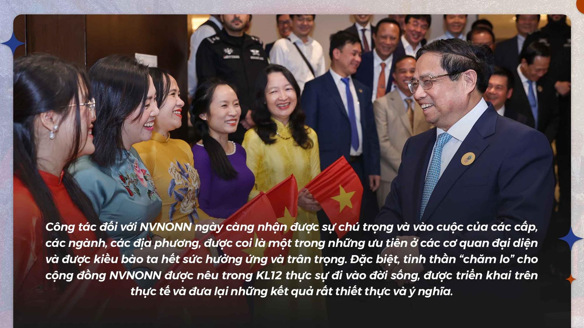 Thủ tướng Phạm Minh Chính gặp gỡ cán bộ, nhân viên Đại sứ quán và cộng đồng người Việt Nam tại Saudi Arabia, ngày 20/10/2023. Ảnh: VGP