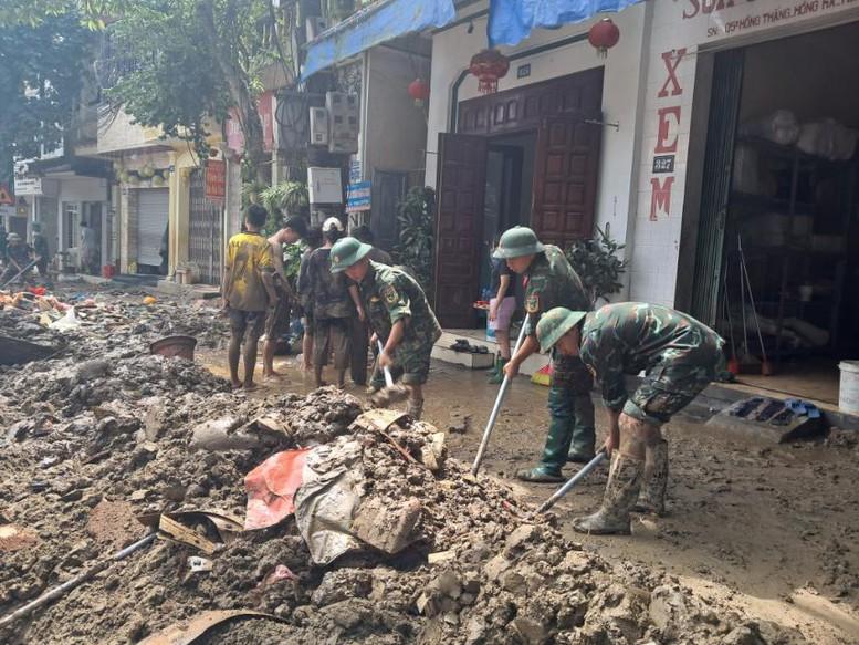 Thủ tướng Phạm Minh Chính tới Yên Bái chỉ đạo ứng phó, khắc phục hậu quả mưa lũ, thiên tai- Ảnh 6.