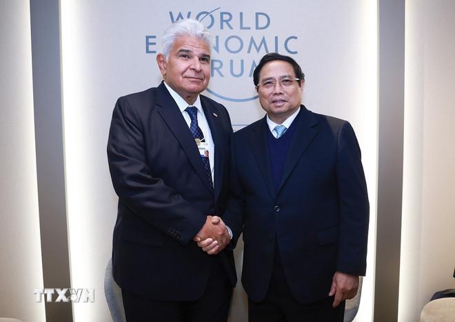 Thủ tướng Phạm Minh Chính gặp Tổng thống Panama Jose Raul Mulino Quintero. (Ảnh: Dương Giang/TTXVN) ttxvn-thu-tuong-pham-minh-chinh-gap-tong-thong-panama-22-1.jpg