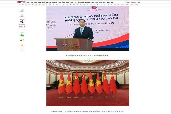 Đại sứ Trung Quốc tại Việt Nam Hà Vĩ trả lời phỏng vấn kênh Tiếng nói Trung Quốc thuộc Đài Phát thanh-Truyền hình Trung ương Trung Quốc về thúc đẩy kết nối hạ tầng đường sắt, hợp tác du lịch, giao lưu nhân văn... giữa hai nước Việt-Trung. (Ảnh: Công Tuyên/TTXVN) viet-trung-2.jpg