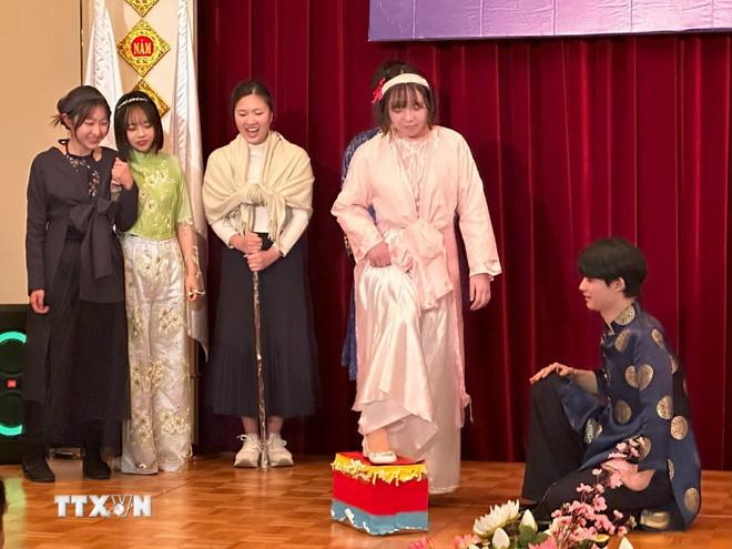 ttxvn-ngay-hoi-van-hoa-viet-nam-tai-osaka-nhat-ban4-resize.jpg