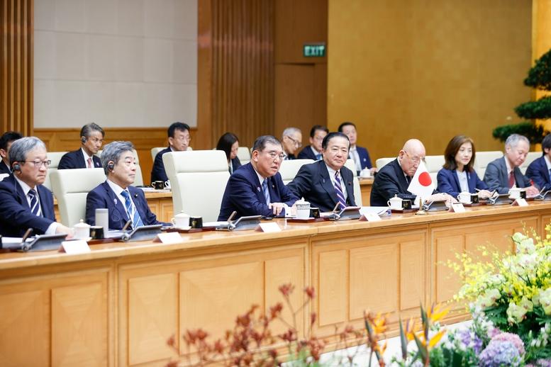 Hai Thủ tướng Việt Nam và Nhật Bản xác định trụ cột mới của quan hệ song phương- Ảnh 5. Hai Thủ tướng Việt Nam và Nhật Bản xác định trụ cột mới của quan hệ song phương- Ảnh 5.