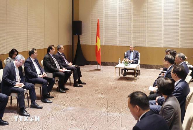 Tổng Bí thư Tô Lâm tiếp lãnh đạo một số doanh nghiệp tiêu biểu của Azerbaijan. (Ảnh: Thống Nhất/TTXVN) ttxvn-tong-bi-thu-to-lam-tiep-lanh-dao-doanh-nghiep-tieu-bieu-azerbaijan-08-3.jpg