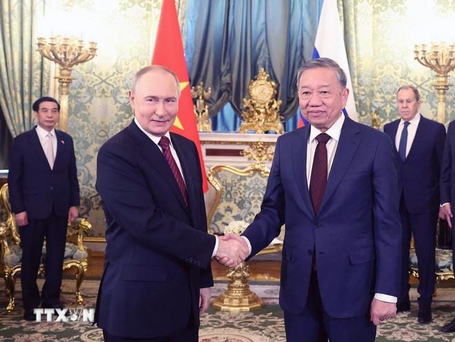 ttxvn-tong-bi-thu-hoi-dam-tong-thong-nga-2.jpg