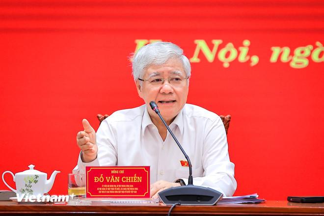 Ông Đỗ Văn Chiến, Ủy viên Bộ Chính trị, Bí thư Trung ương Đảng, Bí thư Đảng ủy Mặt trận Tổ quốc, các đoàn thể Trung ương, Chủ tịch Ủy ban Trung ương Mặt trận Tổ quốc Việt Nam chủ trì Phiên họp thứ nhất Tiểu ban Văn kiện Đại hội đại biểu Đảng bộ Mặt trận Tổ quốc, các đoàn thể Trung ương lần thứ I, nhiệm kỳ 2025-2030. (Ảnh: Hoài Nam/Vietnam+) vnp-hop-mttq-105-2.jpg