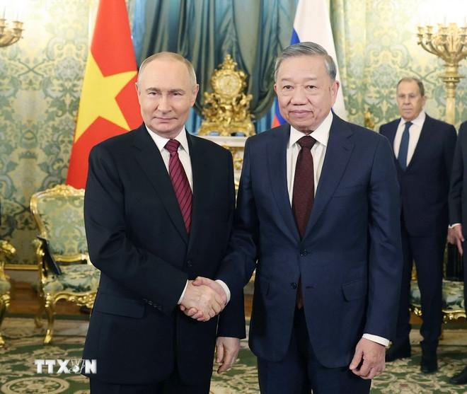 ttxvn-tong-bi-thu-hoi-dam-tong-thong-nga-1.jpg