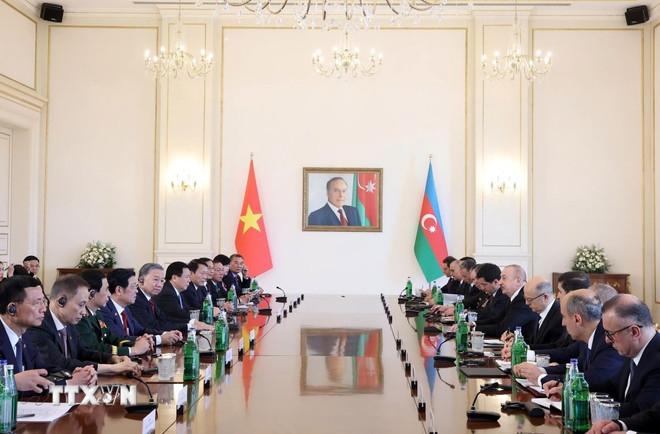 Tổng Bí thư Tô Lâm hội đàm cấp Nhà nước với Tổng thống Azerbaijan Ilham Aliyev. (Ảnh: Thống Nhất/TTXVN) ttxvn-toan-canh-chuyen-tham-4-nuoc-cua-tong-bi-thu-to-lam-1405-3.jpg
