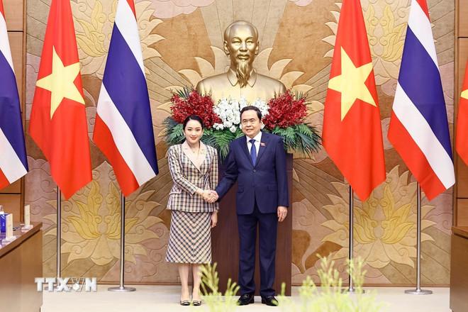 Chủ tịch Quốc hội Trần Thanh Mẫn hội kiến Thủ tướng Thái Lan Paetongtarn Shinawatra. (Ảnh: Doãn Tấn/TTXVN) ttxvn-chu-tich-quoc-hoi-tran-thanh-man-hoi-kien-thu-tuong-thai-lan-paetongtarn-shinawatra-1505-7.jpg