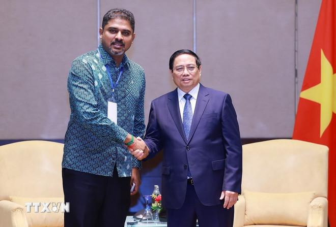 Thủ tướng Phạm Minh Chính tiếp Chủ tịch Phòng Thương mại và Công nghiệp Ấn Độ Kuala Lumpur và Selangor Nivas Ragavan. (Ảnh: Dương Giang/TTXVN) ttxvn-thu-tuong-tiep-lanh-dao-mot-so-tap-doan-hang-dau-malaysia-9.jpg