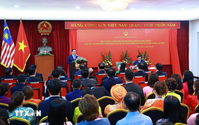 Thủ tướng Phạm Minh Chính phát biểu tại buổi gặp cán bộ, nhân viên, Đại sứ quán và đại diện cộng đồng người Việt Nam tại Malaysia. (Ảnh: Dương Giang/TTXVN) ttxvn-thu-tuong-gap-cong-dong-nguoi-viet-nam-tai-malaysia-8.jpg
