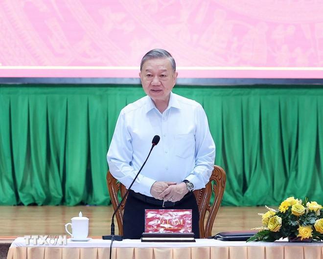 Tổng Bí thư Tô Lâm phát biểu chỉ đạo. (Ảnh: Thống Nhất/TTXVN) ttxvn-tong-bi-thu-tinh-uy-ben-tre-tra-vinh-vinh-long-3.jpg