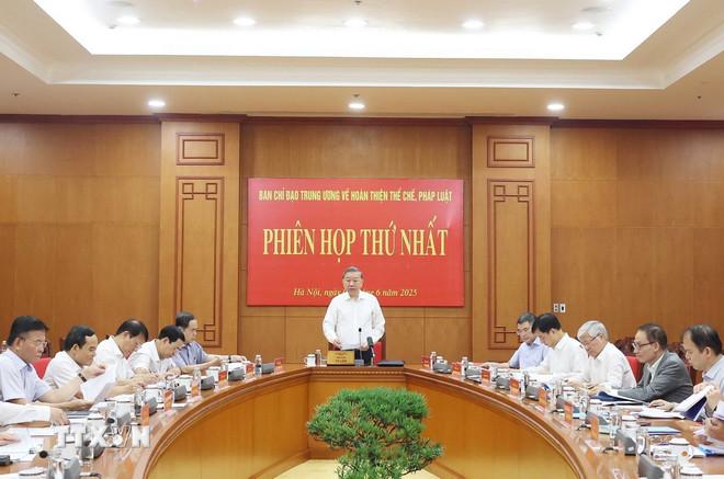 Tổng Bí thư Tô Lâm chủ trì phiên họp. (Ảnh: Thống Nhất/TTXVN) ttxvn-0506-tong-bi-thu-5.jpg