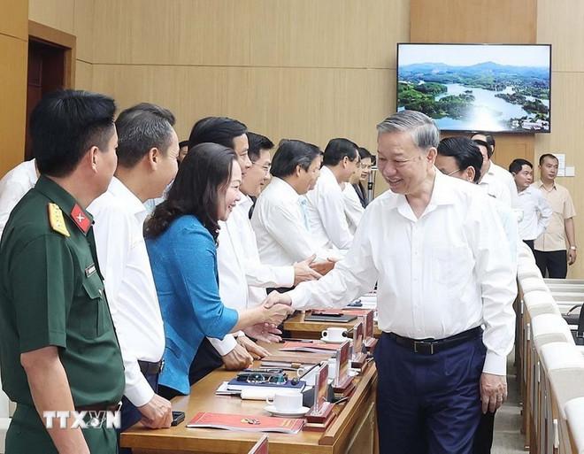Tổng Bí thư Tô Lâm và các đại biểu. (Ảnh: Thống Nhất/TTXVN) ttxvn-tong-bi-thu-to-lam-5-resize.jpg