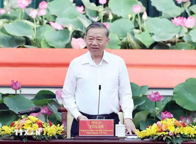 Tổng Bí thư Tô Lâm chủ trì buổi làm việc. (Ảnh: Thống Nhất/TTXVN) ttxvn-tong-bi-thu-lam-viec-voi-ban-thuong-vu-thanh-uy-tp-ho-chi-minh-tinh-uy-ba-ria-vung-tau-binh-duong-1806-2.jpg