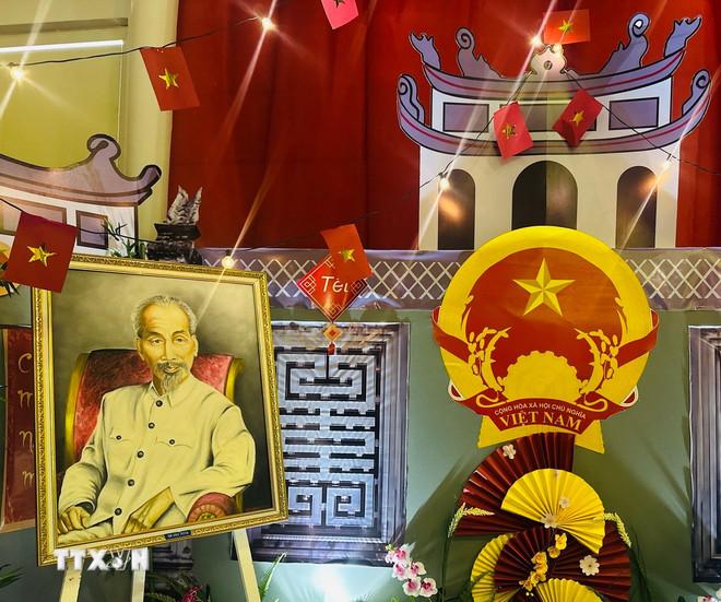 Một góc Không gian “Việt Nam - Đất nước, Con người”. (Ảnh: TTXVN phát) ttxvn-1906-van-hoa-viet-nam-2.jpg