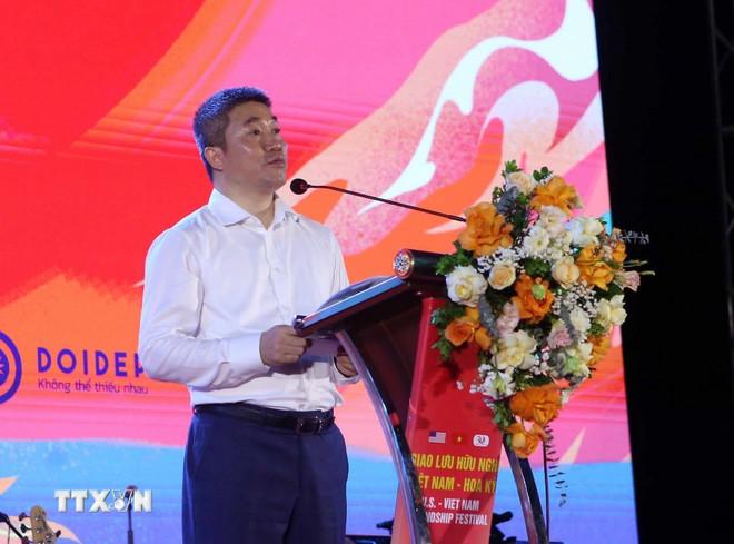 Chủ tịch Liên hiệp các tổ chức hữu nghị Việt Nam Phan Anh Sơn phát biểu khai mạc chương trình. (Ảnh: Trần Lê Lâm/TTXVN) ttxvn-phan-anh-son.jpg