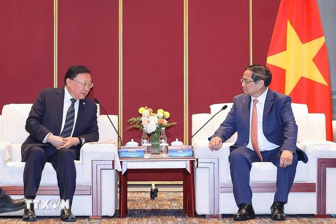 Thủ tướng Phạm Minh Chính tiếp ông Vương Đồng Trụ, Chủ tịch Tập đoàn xây dựng giao thông Trung Quốc (CCCC). (Ảnh: Dương Giang/TTXVN) ttxvn-2406-thu-tuong-tap-doan-trung-quoc-4.jpg