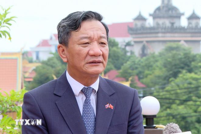 Ông Nguyễn Minh Tâm, Đại sứ Việt Nam tại Lào trả lời phỏng vấn của phóng viên TTXVN. (Ảnh: Đỗ Bá Thành/TTXVN) ttxvn-dai-su-viet-nam-tai-lao.jpg
