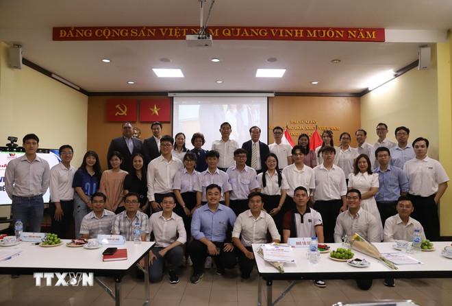 Các đại biểu và khách mời chụp ảnh lưu niệm tại Đại hội đại biểu Hội sinh viên Việt Nam tại Thái Lan khóa IV – nhiệm kỳ 2025-2028. (Ảnh: Đỗ Sinh/TTXVN) ttxvn-dai-hoi-dai-bieu-hoi-sinh-vien-viet-nam-tai-thai-lan-khoa-iv-nhiem-ky-2025-2028-san-sang-cho-ky-nguyen-moi3.jpg