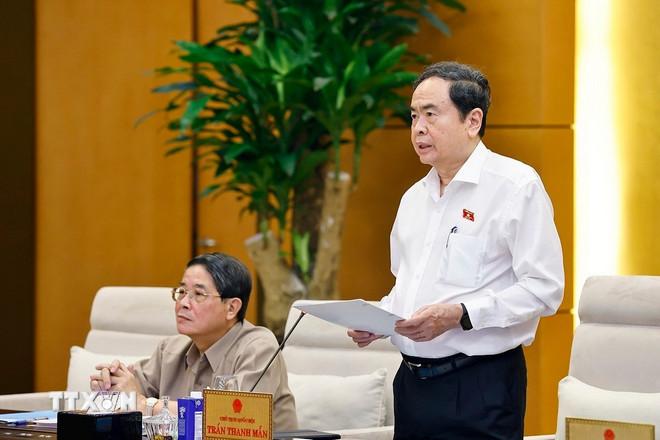 Chủ tịch Quốc hội Trần Thanh Mẫn phát biểu khai mạc phiên họp. (Ảnh: Doãn Tấn/ TTXVN) ttxvn-1007-uy-ban-thuong-vu-quoc-hoi-7.jpg
